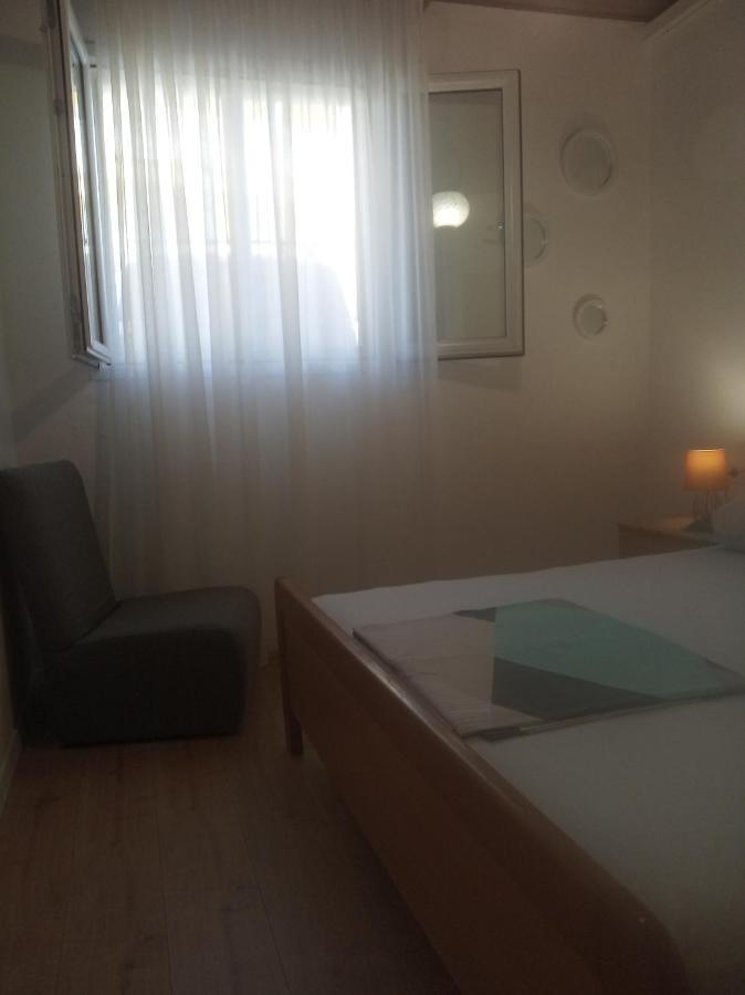 apartman Mijic Trogir Bagian luar foto