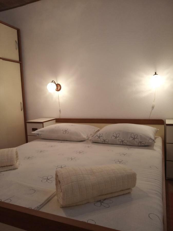 apartman Mijic Trogir Bagian luar foto