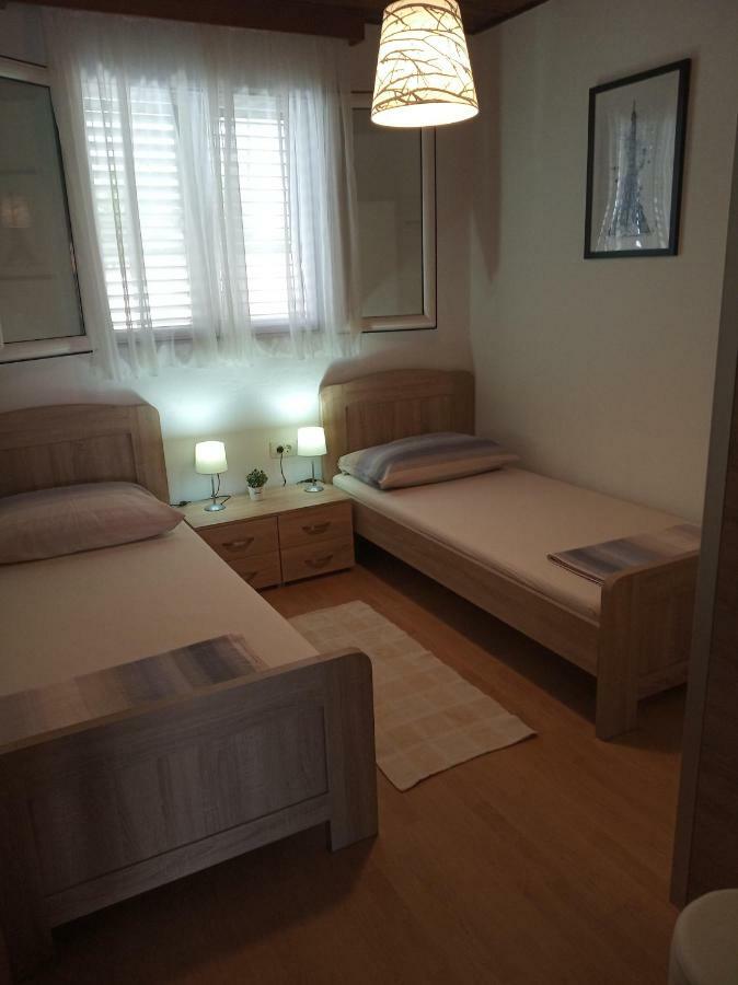 apartman Mijic Trogir Bagian luar foto